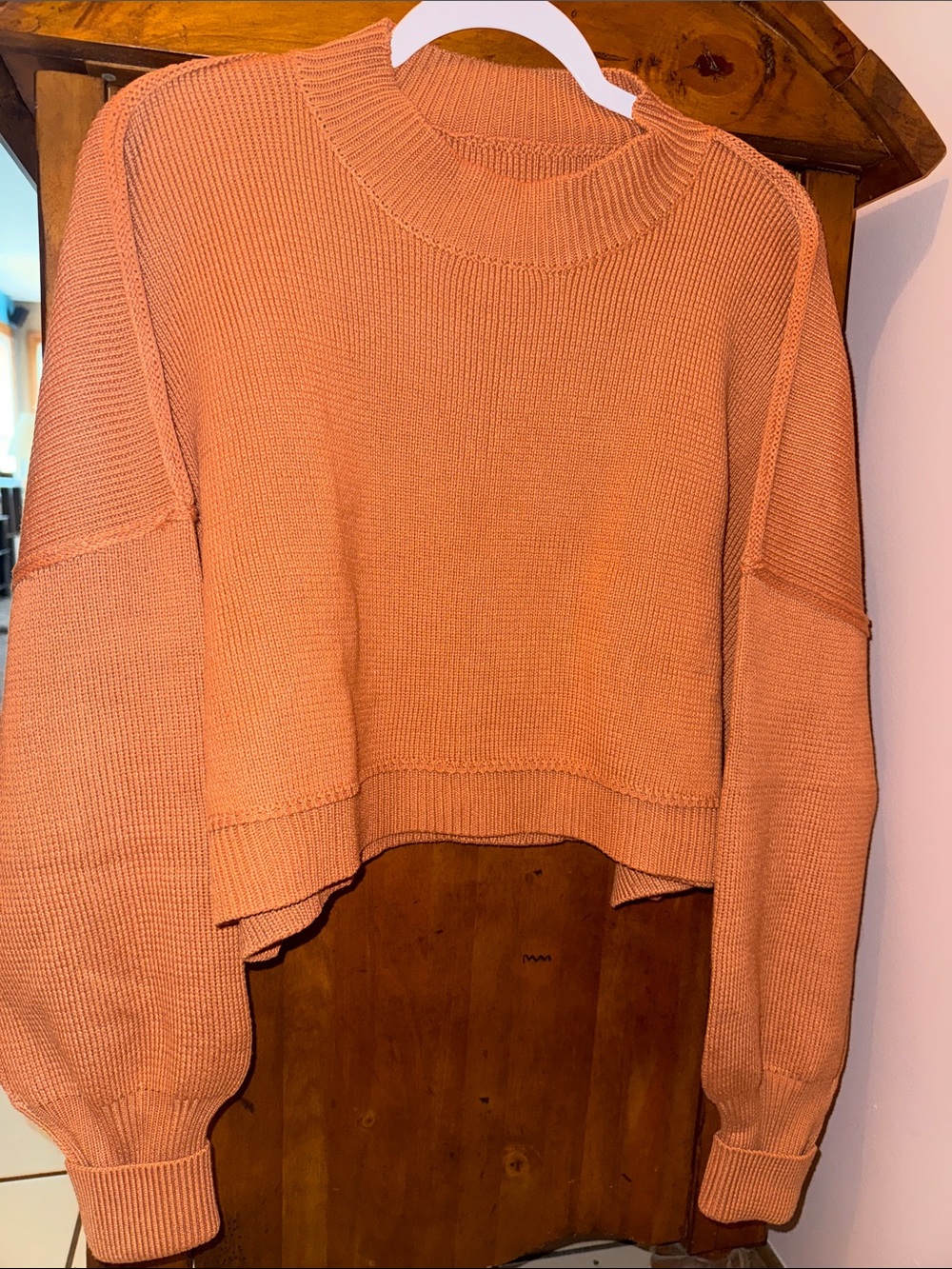 Women's Cropped Crewneck Sweater - Peach